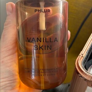 Phlur Vanilla Skin Fragrance Mist Hair & Body Mist